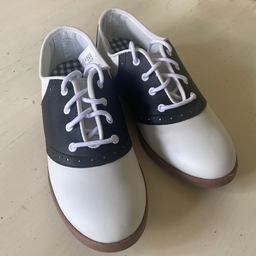 rory gilmore shoes!!